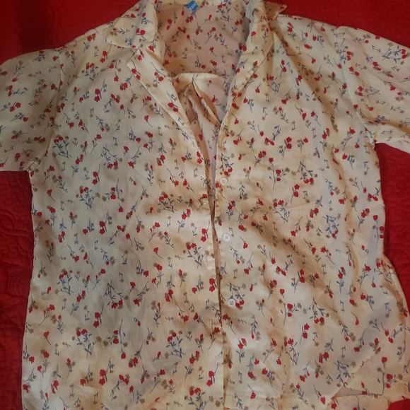 Floral button down - Picture 4 of 8